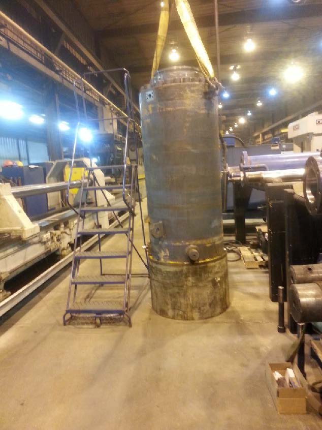 large hydraulic cylinder
